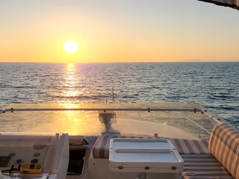 Boat rental Ferretti Ferretti 60 in Pisa on Samboat