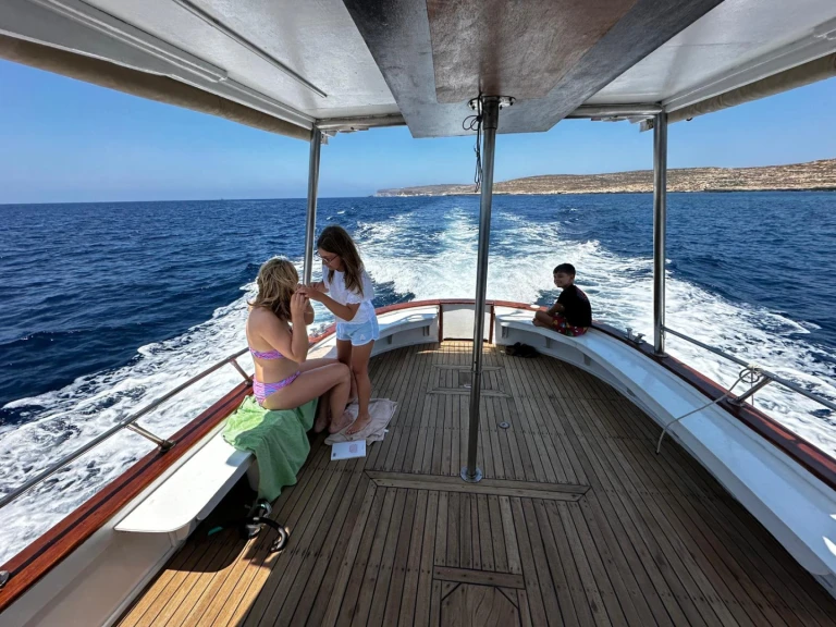 Gozzo cabinato in Lampedusa on SamBoat