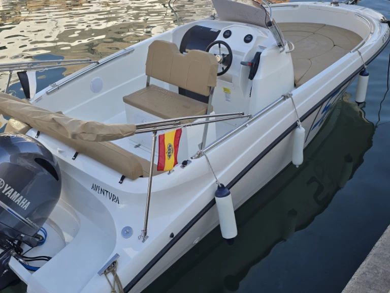 AQUA S6 in Ciutadella de Menorca on SamBoat