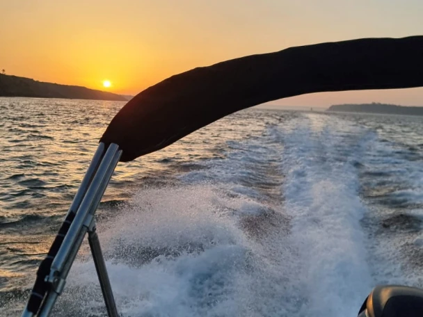 Quicksilver Activ 555 Open in Brest on SamBoat