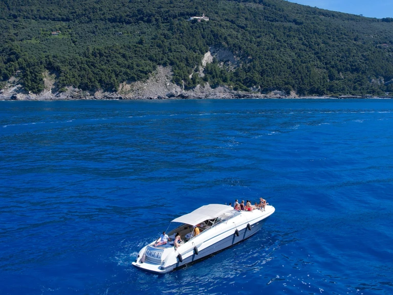 Bareboat Rental Motorboat cherokee with a boat licence