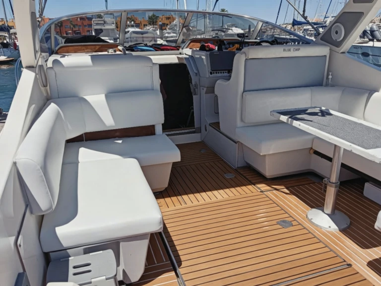 Bareboat Rental Motorboat Jeanneau with a boat licence