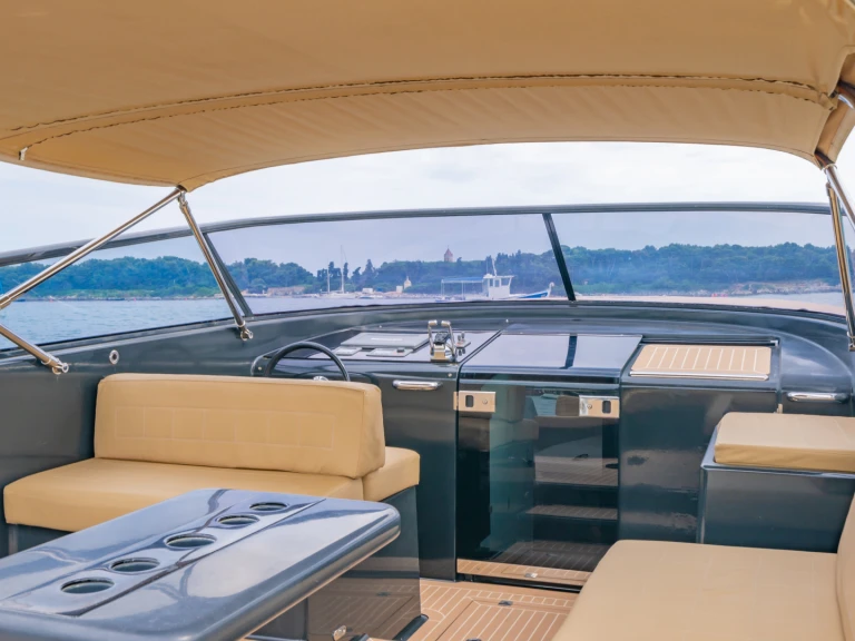 Motorboat rental in Cannes - VanDutch VanDutch 40