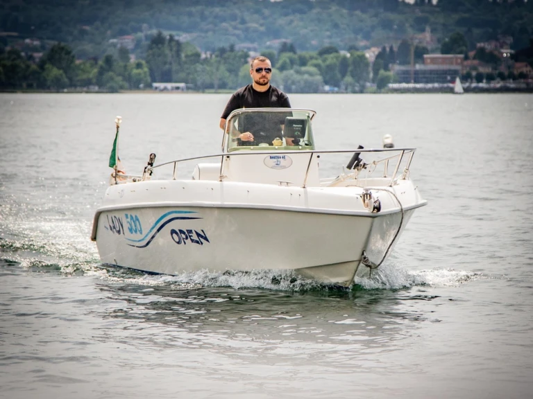 Motorboat rental with or without captain Bellingardo Angera