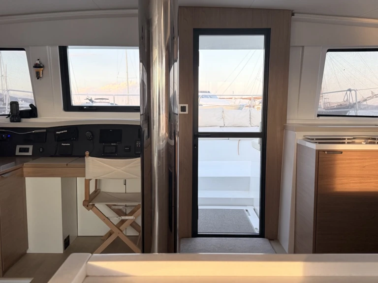 Bali Bali 4.8 (5+1 cab) charter bareboat or captained in  Néa Péramos