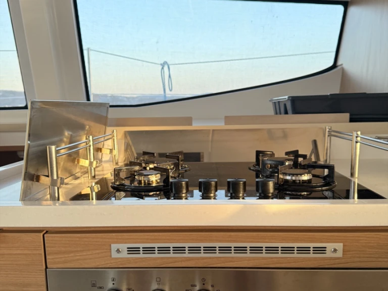 Yacht charter Néa Péramos cheap Bali 4.8 (5+1 cab)
