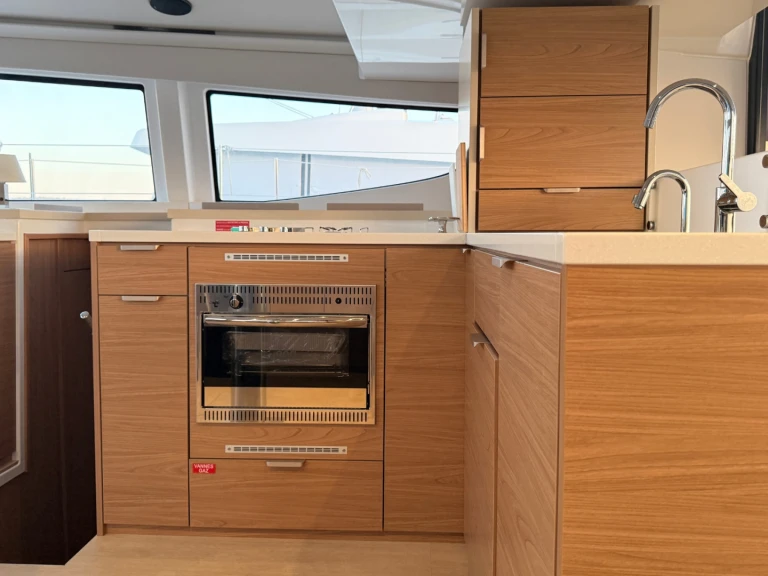 Catamaran for rent Néa Péramos at the best price