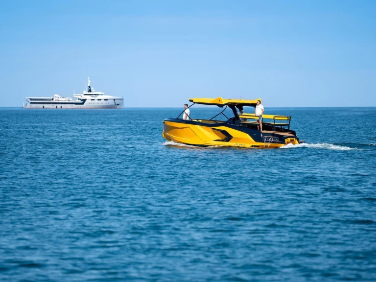 Yacht charter Aalsmeer cheap Raptor 