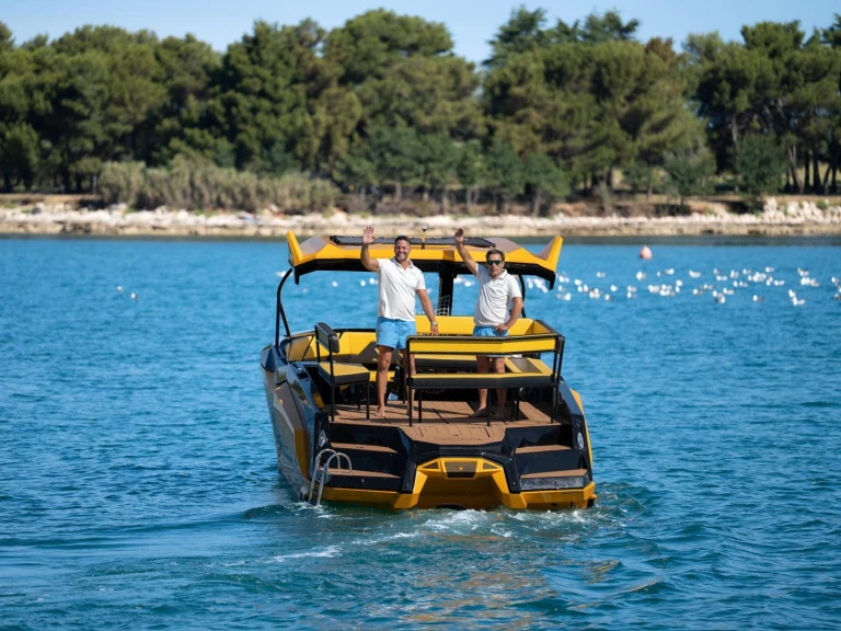 Boat rental  Raptor  in Aalsmeer on Samboat