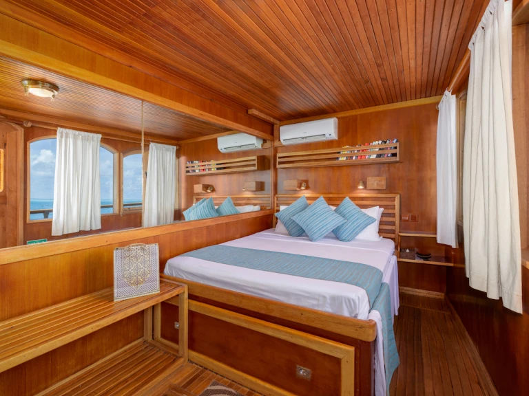 Luxury Yacht rental with or without captain  Malé