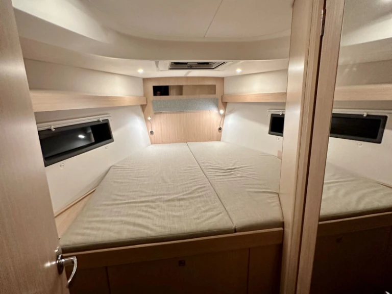 Rent a Bavaria Bavaria C42 Argostóli