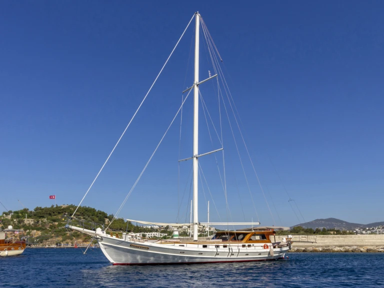 Yacht charter Bodrum cheap Mürvet Hanim