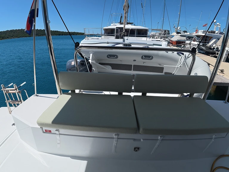 Rent a Bali Bali Catspace Voile Pirovac