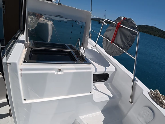 Yacht charter Pirovac cheap Bali Catspace Voile