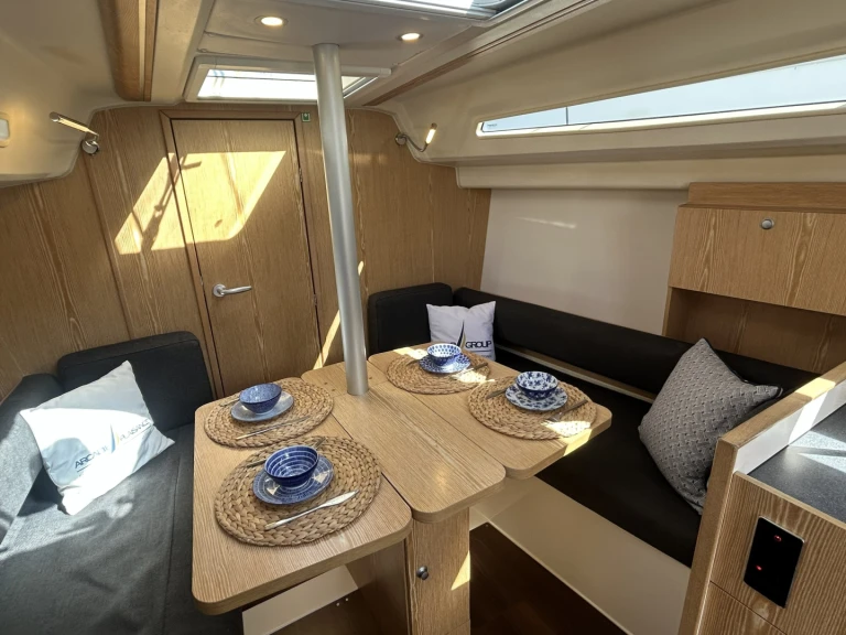 Hanse Hanse 315 in Cogolin on SamBoat