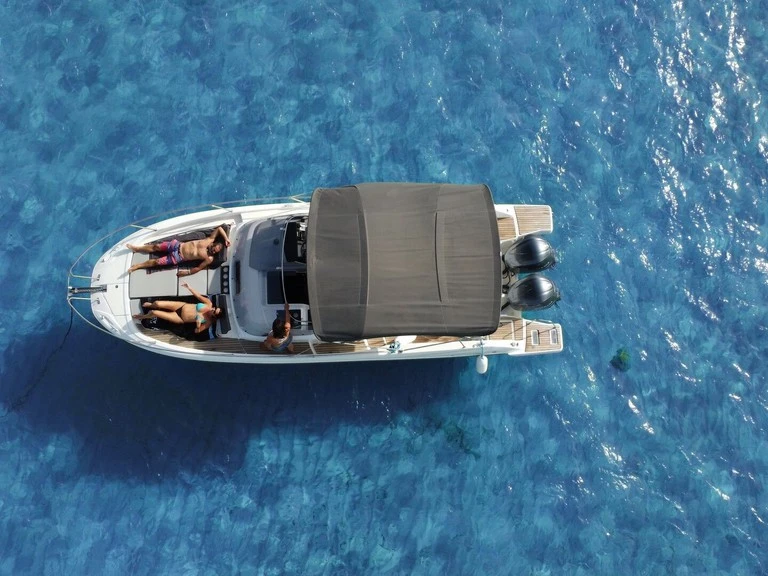 Motorboat rental in Sant Antoni de Portmany - Jeanneau Cap Camarat 9.0 WA