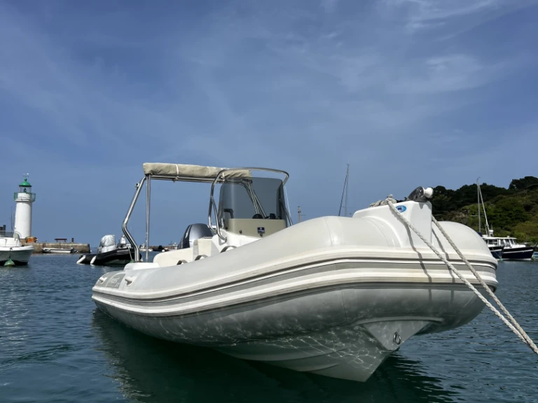 RIB rental in Sauzon - Capelli Tempest 570
