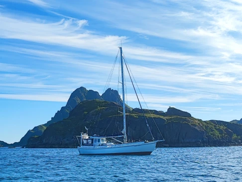 Sailboat for rent Svolvær (Lofoten) at the best price