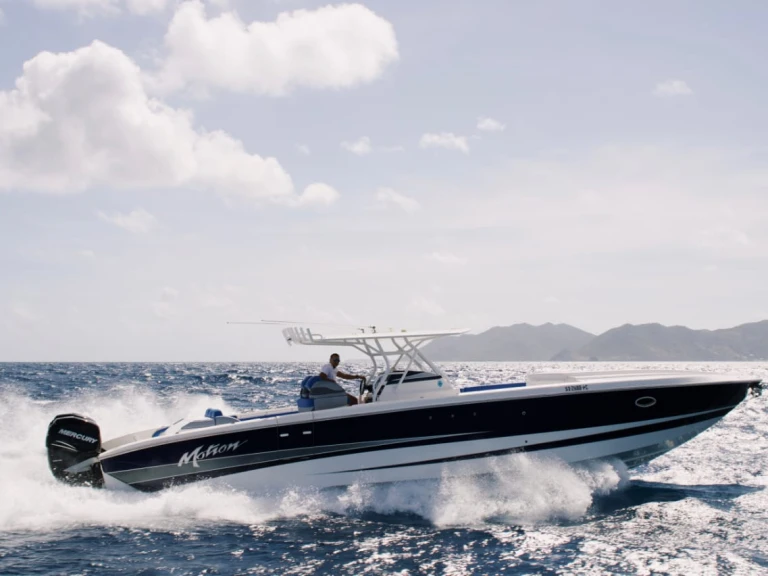 Motorboat for rent Marigot at the best price