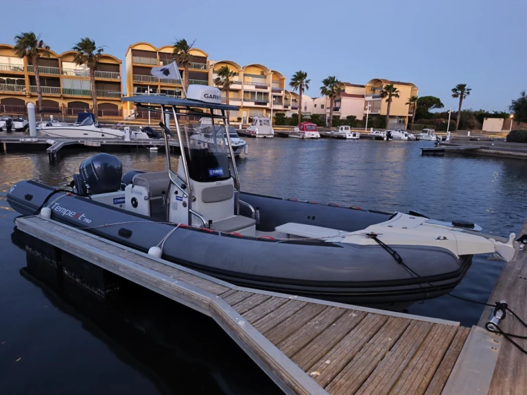 Yacht charter Gruissan cheap Tempest 750