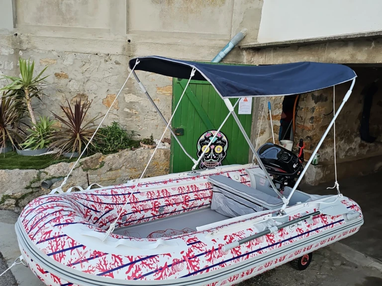 Rent a Océan Skull RIB3 Le Brusc