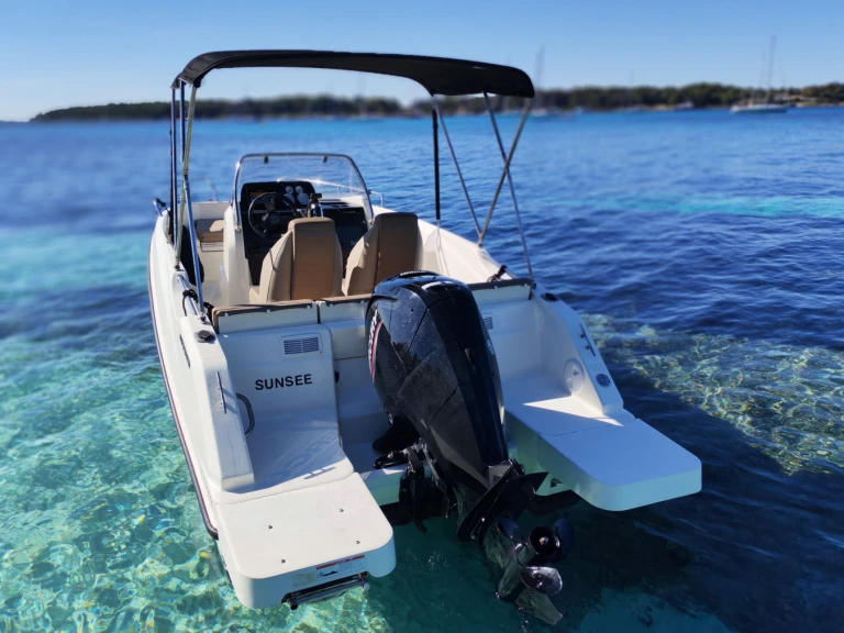 Rent a Quicksilver Quicksilver 555 Open Mandelieu-la-Napoule
