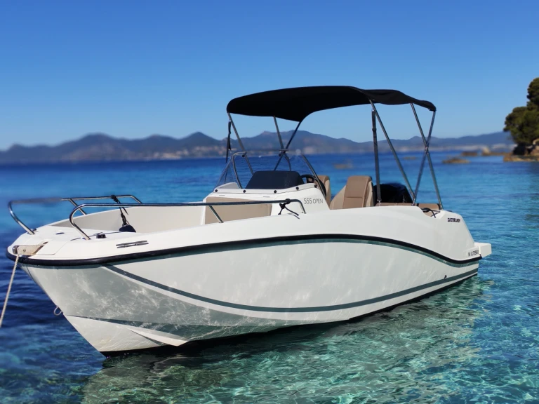 Yacht charter Mandelieu-la-Napoule cheap Quicksilver 555 Open