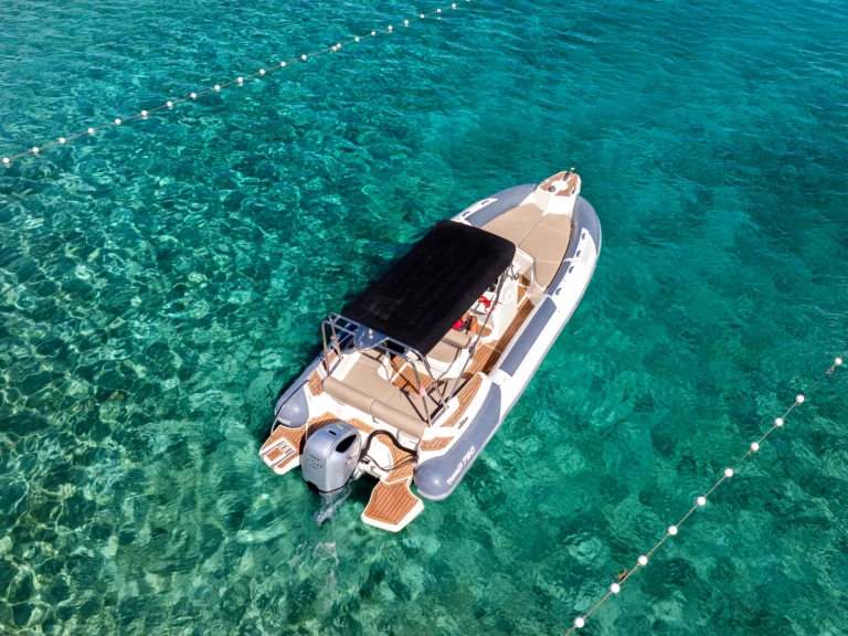 Marlin Boat 790 Pro Dynamic in Hvar on SamBoat