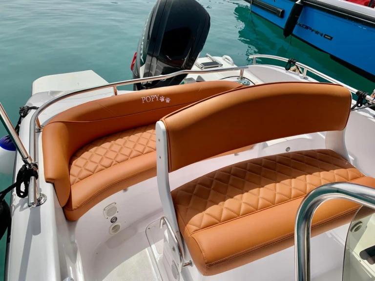 Rent a Raineri Challenger 19 Palma de Mallorca