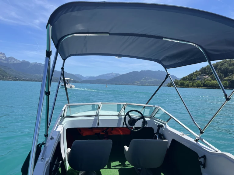 Motorboat for rent Annecy at the best price