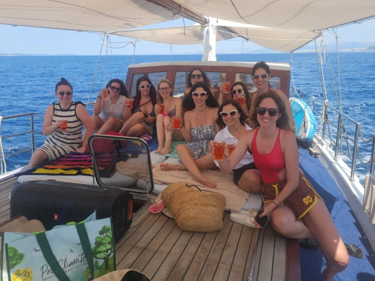 Yacht charter Jesenice cheap 45