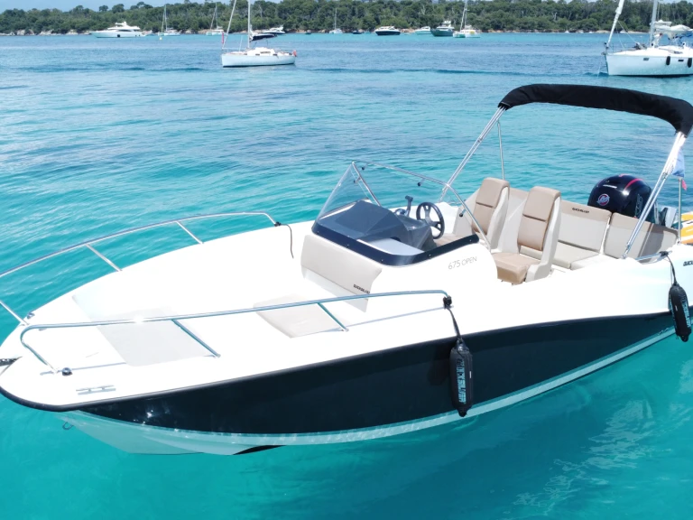 Motorboat rental in Mandelieu-la-Napoule - Quicksilver Activ 675 Open
