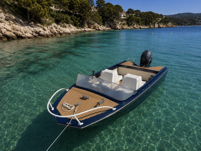 Motorboat for rent France at the best price