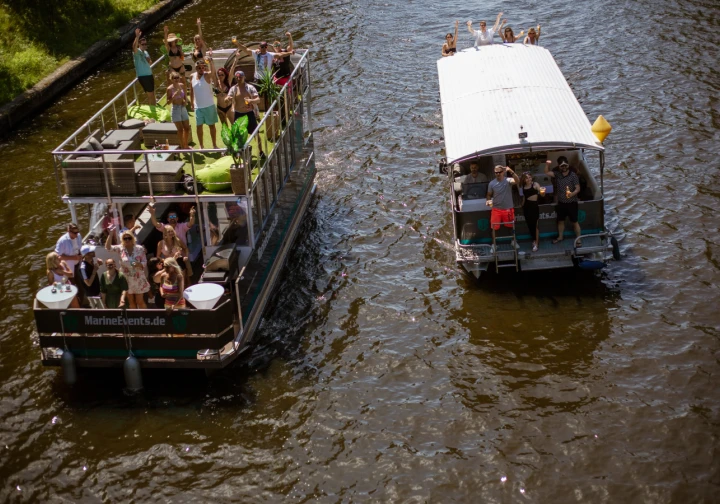 Rent a Playcraft Excursion Berlin