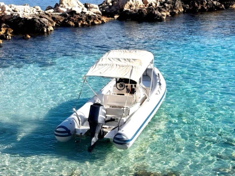 RIB for rent Bormes-les-Mimosas at the best price