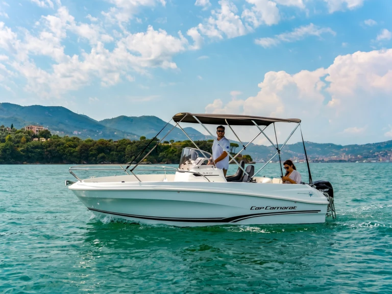 Motorboat rental with or without captain Jeanneau La Spezia