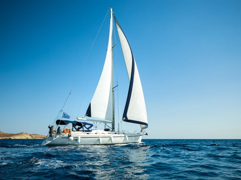 Sailboat for rent Limáni Lavríou at the best price