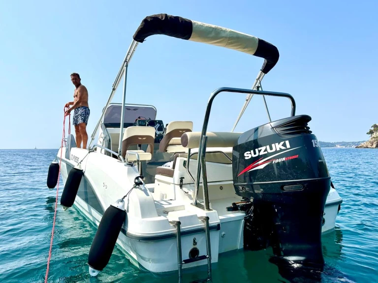 Motorboat rental in La Seyne-sur-Mer - Bénéteau Flyer 6 SUNdeck