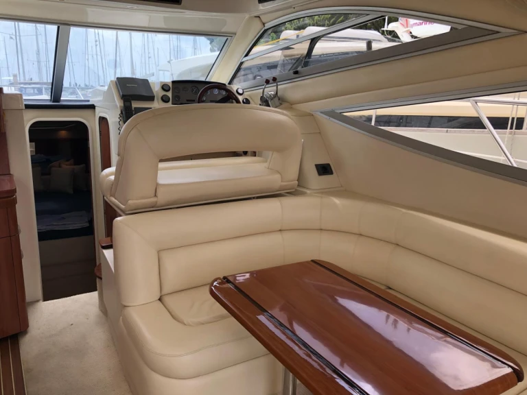 Luxury Yacht for rent Pefkohori at the best price
