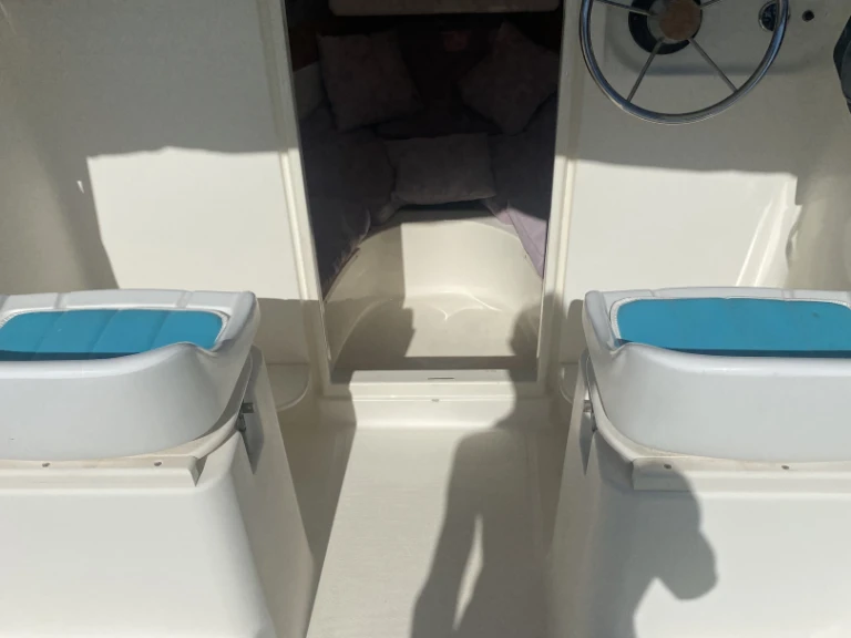 Motorboat for rent Théoule-sur-Mer at the best price
