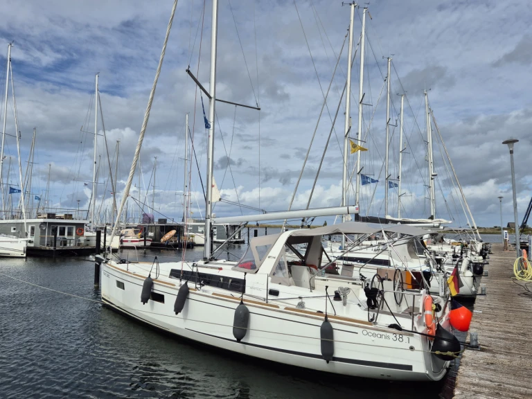 Rent a Bénéteau Oceanis 38.1 Heiligenhafen