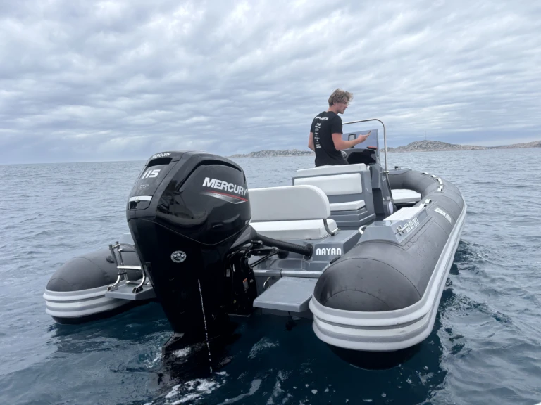 Boat rental Tiger Tiger Marine 650 in Marseille on Samboat