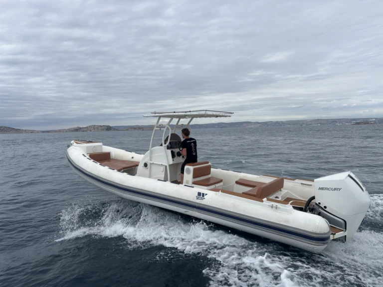 Boat rental Tiger Marine 850 Open in Marseille on Samboat