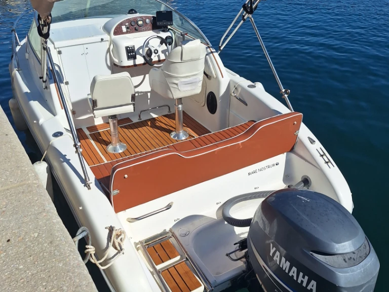 Sessa Marine Oyster 20 in Marseille on SamBoat