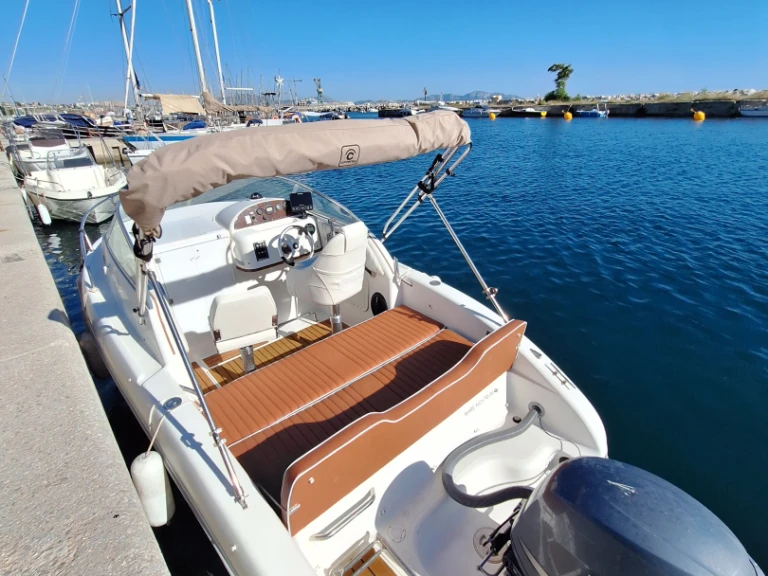 Motorboat rental in Marseille - Sessa Marine Oyster 20
