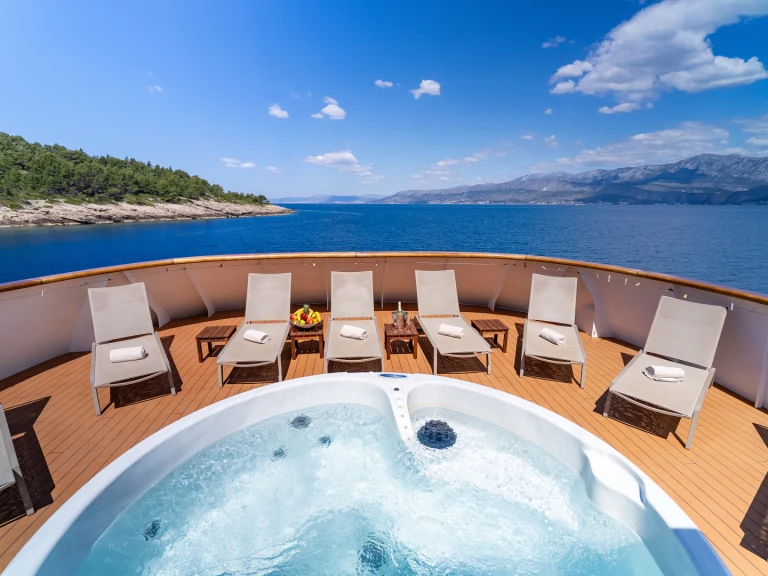 Boat rental Custom Made Il Mare in Split on Samboat