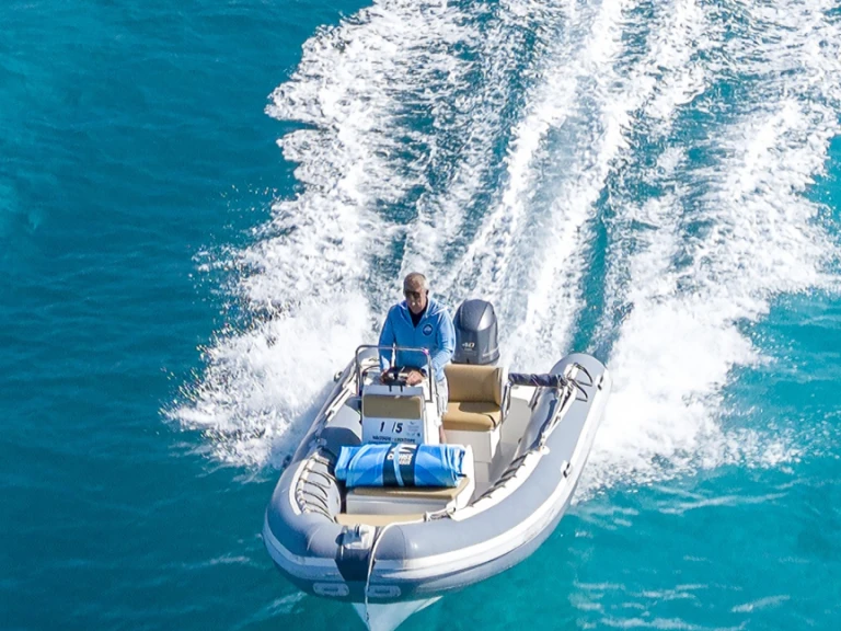 Joker Boat Coaster 470 in Cala Gonone on SamBoat