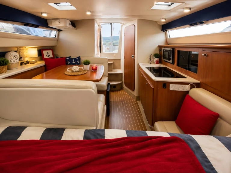 Yacht charter Cannes cheap Bayliner 285 Cruiser