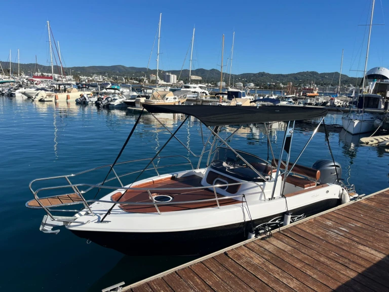 Bareboat Rental Motorboat Aquabat with a boat licence