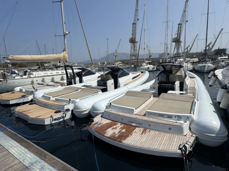 Boat rental Magazzu MX-13 coupè in Palermo on Samboat